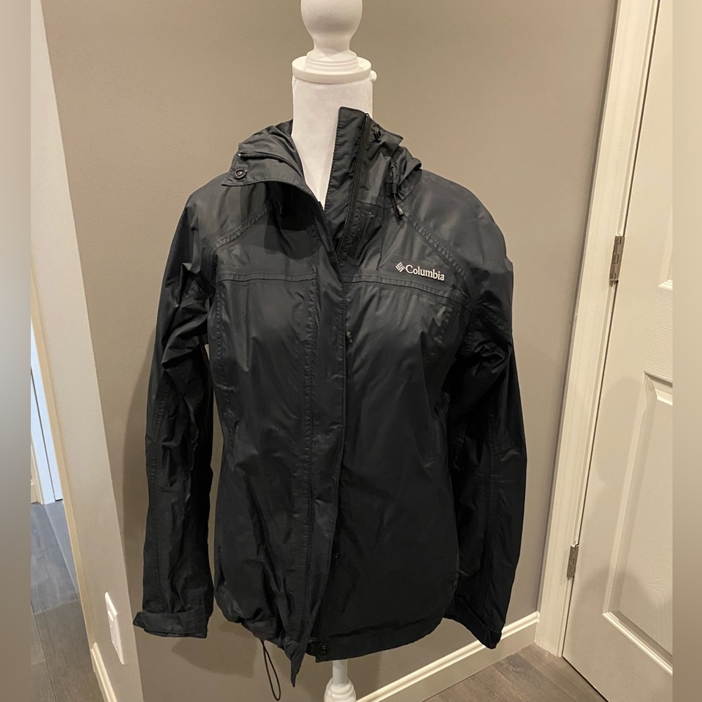 Columbia Women’s Raincoat